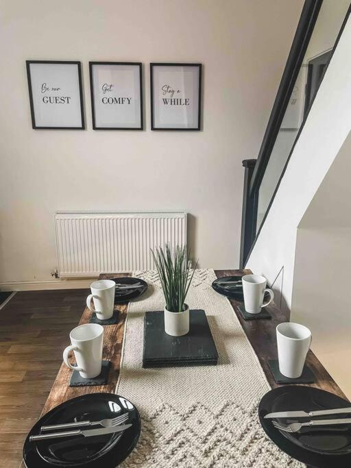 Comfortable Home In Bolton Farnworth Екстериор снимка