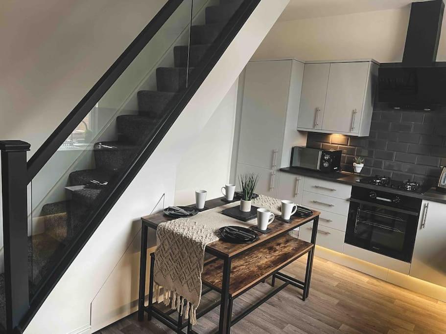 Comfortable Home In Bolton Farnworth Екстериор снимка
